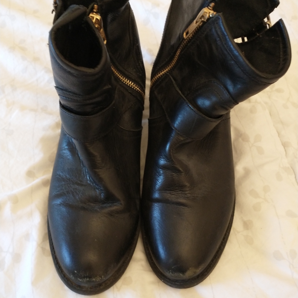 Steve Madden ladies Boots